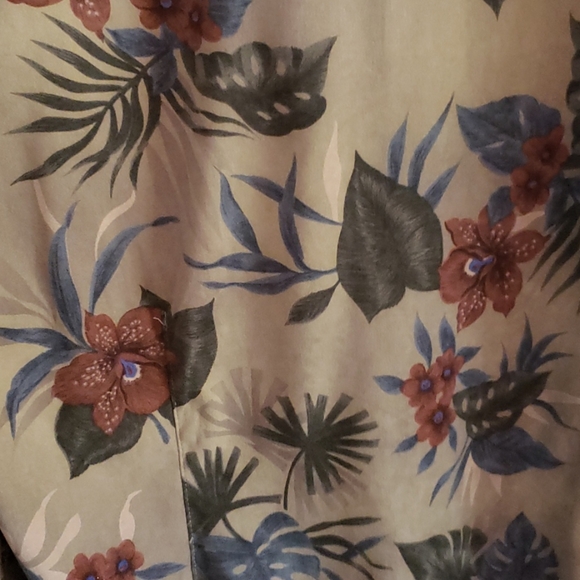 Tropical Velvet Button Up - Picture 3 of 3